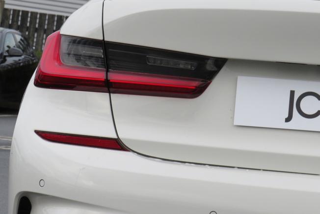 BMW 3 Series Photo 42