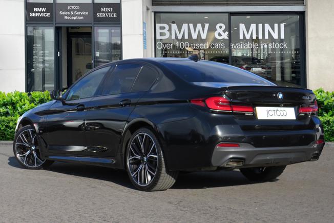 BMW 5 Series Photo 2