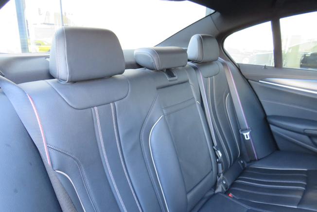 BMW 5 Series Photo 27
