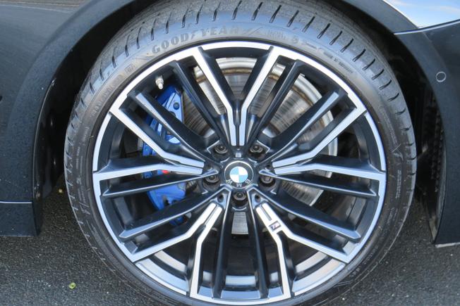 BMW 5 Series Photo 29