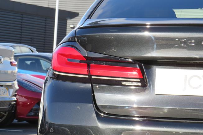 BMW 5 Series Photo 42