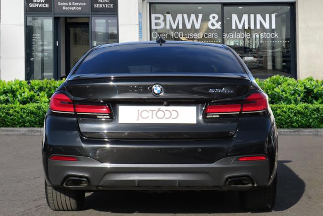 BMW 5 Series Photo 5
