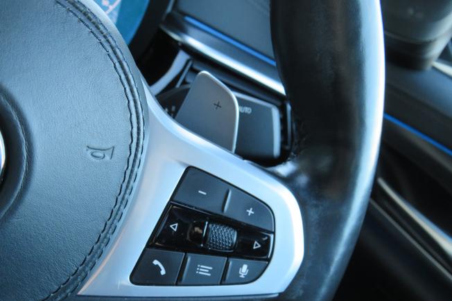 BMW 5 Series Photo 8
