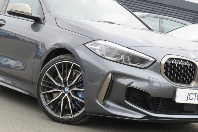 BMW 1 Series Photo 36