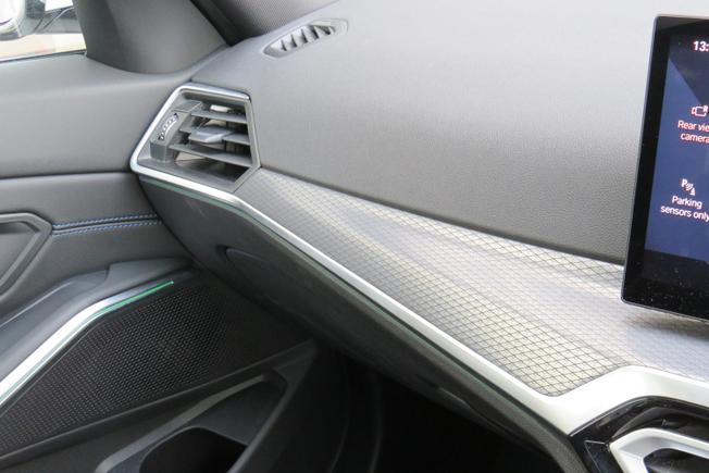 BMW 3 Series Photo 19