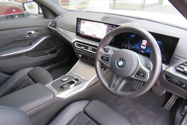 BMW 3 Series Photo 26