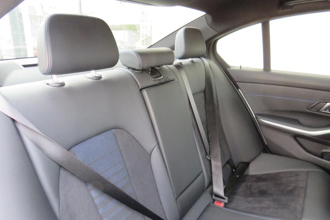 BMW 3 Series Photo 30