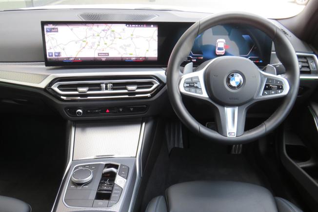 BMW 3 Series Photo 31