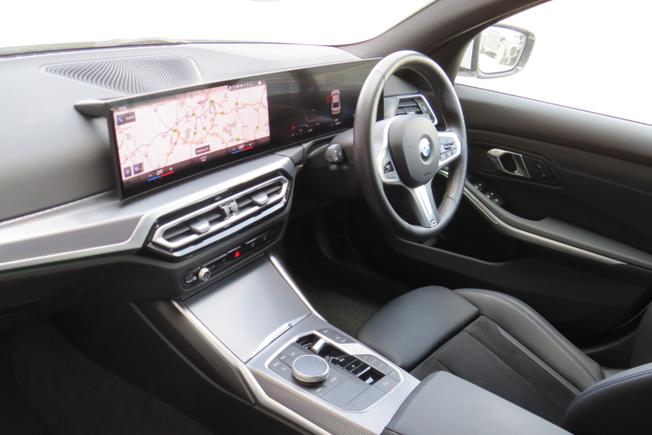 BMW 3 Series Photo 36
