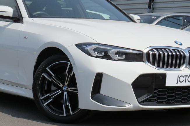 BMW 3 Series Photo 6