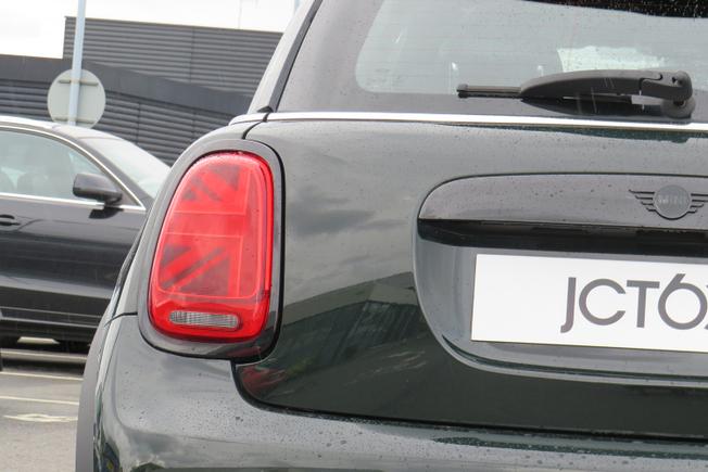 MINI Hatch Photo 12