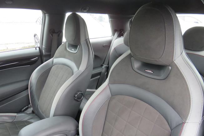 MINI Hatch Photo 21