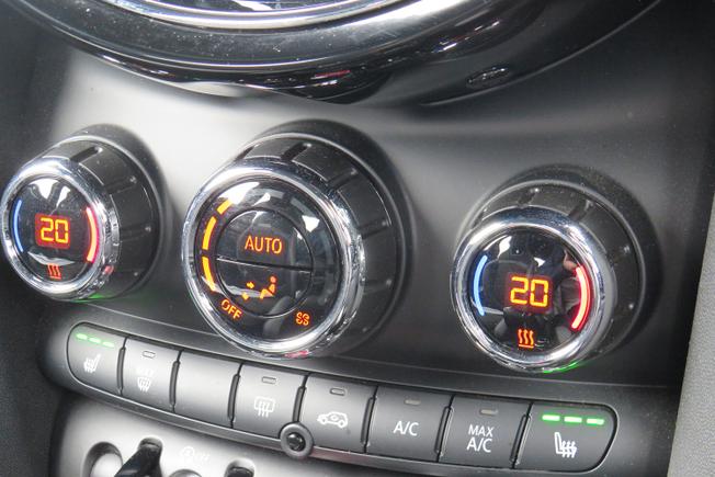 MINI Hatch Photo 29