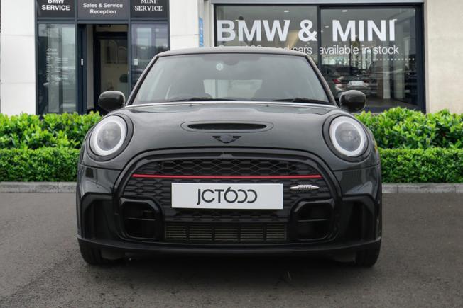 MINI Hatch Photo 4