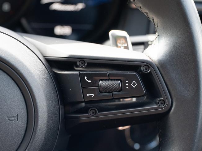 PORSCHE Macan Photo 15