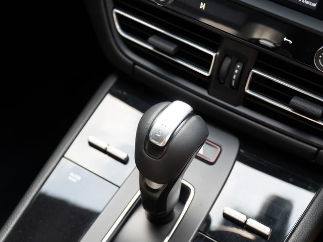 PORSCHE Macan Photo 23
