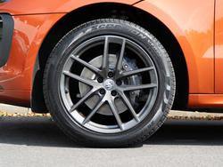 PORSCHE Macan Photo 4