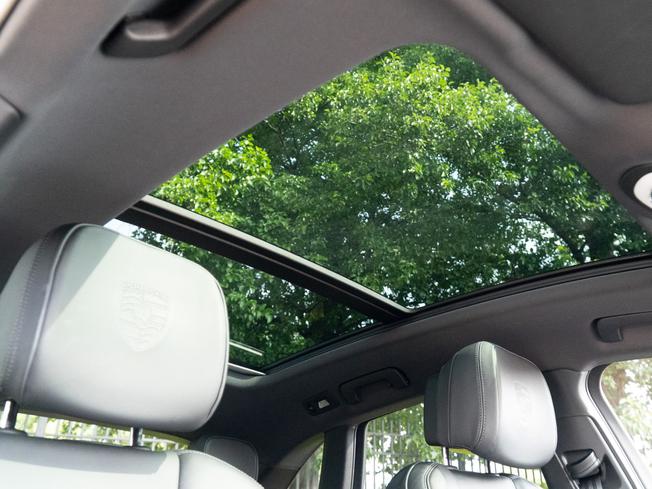 PORSCHE Macan Photo 42