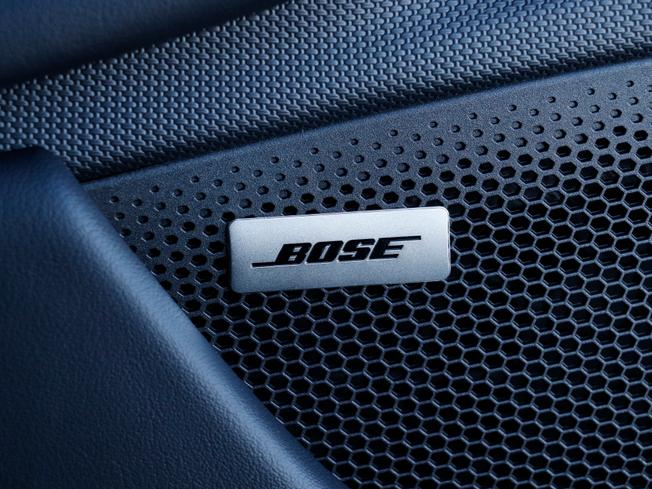 PORSCHE Taycan Photo 25