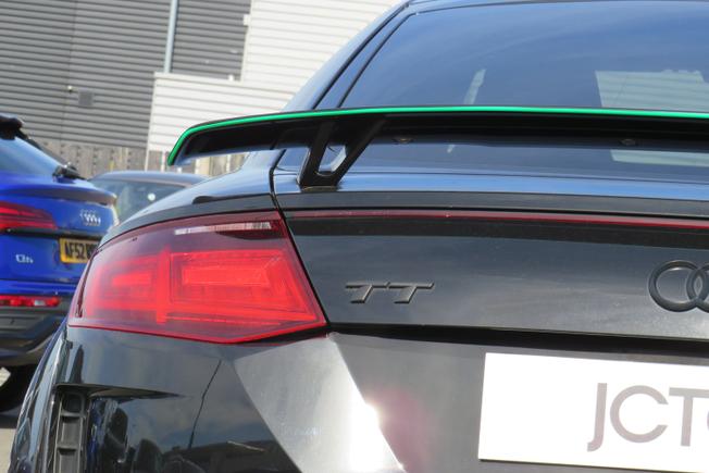 Audi TT Photo 32