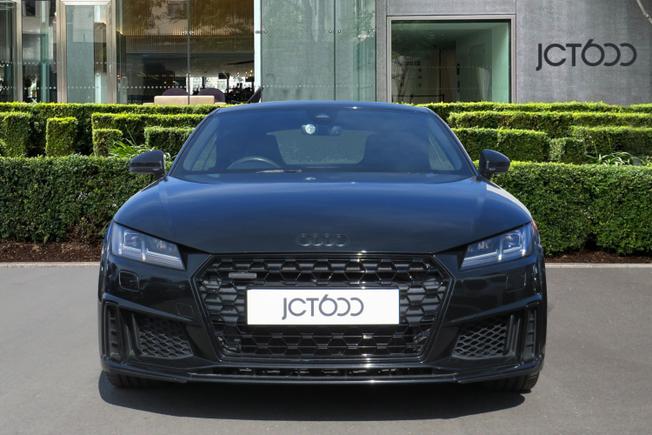 Audi TT Photo 4