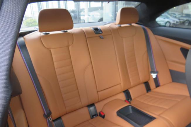 BMW 2 Series Photo 27