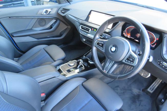 BMW 1 Series Photo 23