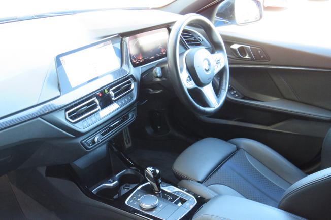 BMW 1 Series Photo 31