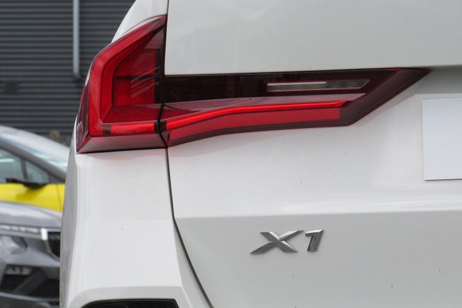 BMW X1 Photo 38