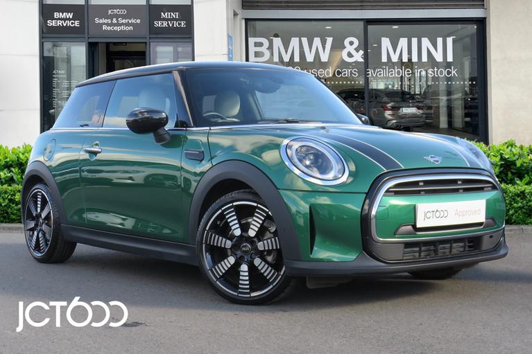 Used 2021 MINI Hatchback Cooper Exclusive Hatchback 3dr British Racing Green at JCT600