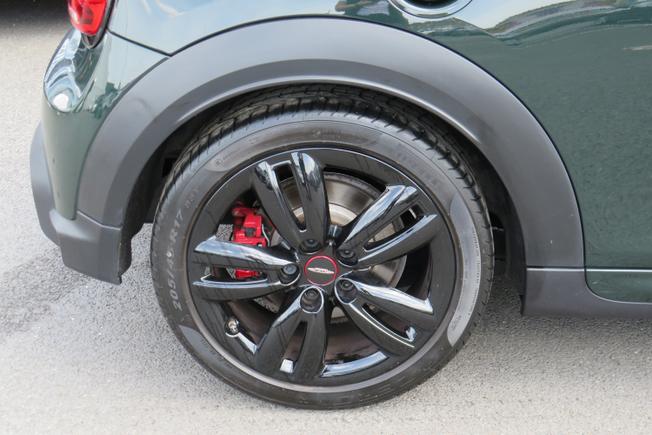 MINI Hatchback Photo 11
