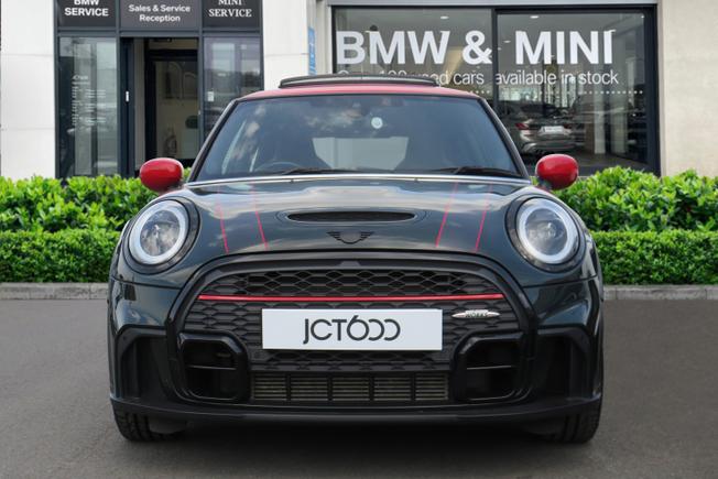 MINI Hatchback Photo 4