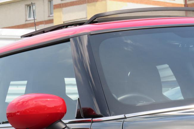 MINI Hatchback Photo 7