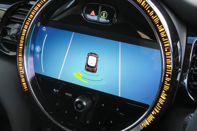 MINI Hatchback Photo 14