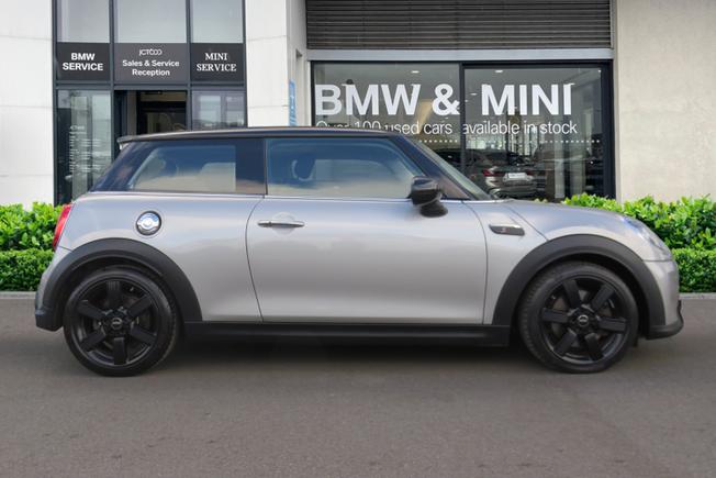 MINI Hatchback Photo 3