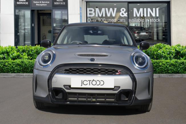 MINI Hatchback Photo 4