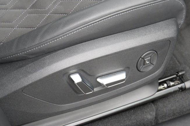 AUDI Q6 E-Tron Photo 12