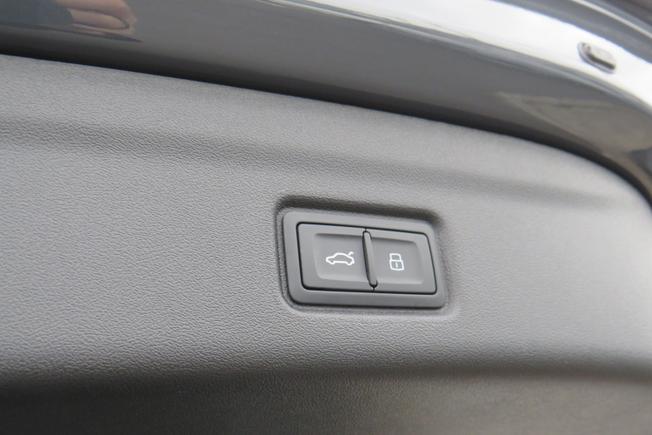 AUDI Q6 E-Tron Photo 22