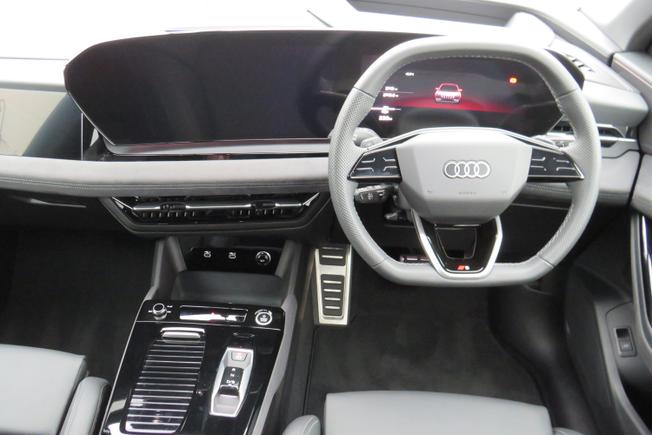 AUDI Q6 E-Tron Photo 26