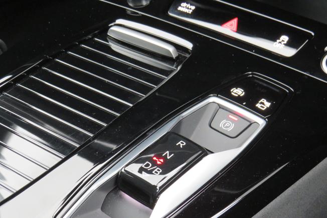 AUDI Q6 E-Tron Photo 42