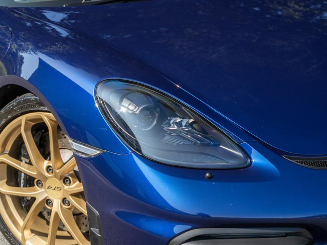 PORSCHE 718 Cayman Photo 32