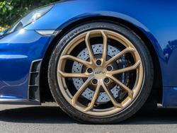 PORSCHE 718 Cayman Photo 4