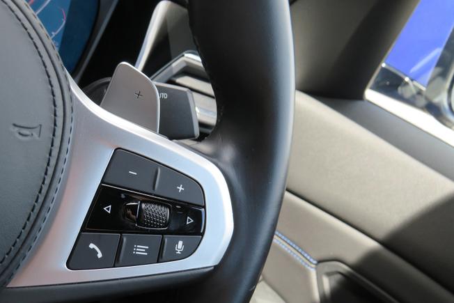 BMW 3 Series Photo 11