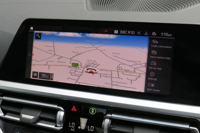 BMW 3 Series Photo 17