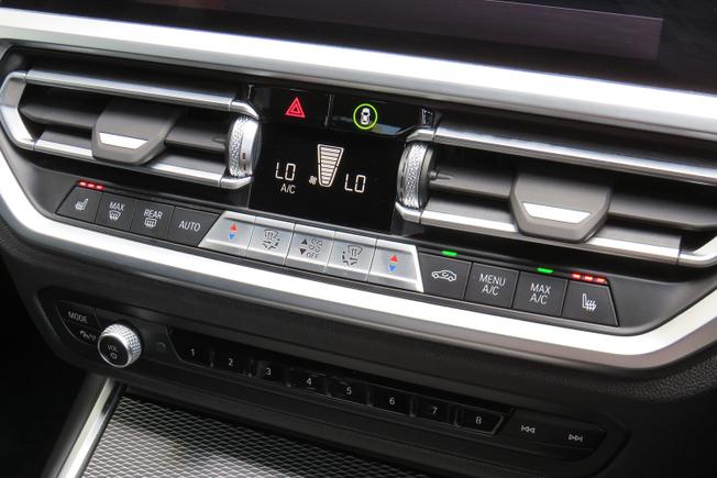 BMW 3 Series Photo 27