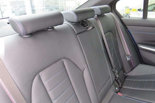 BMW 3 Series Photo 33