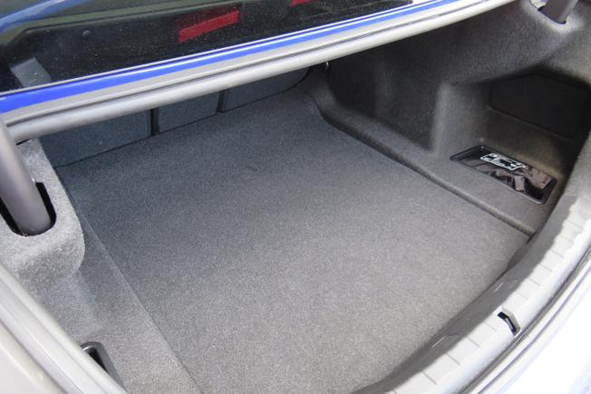BMW 3 Series Photo 36