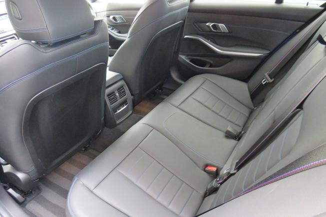 BMW 3 Series Photo 37