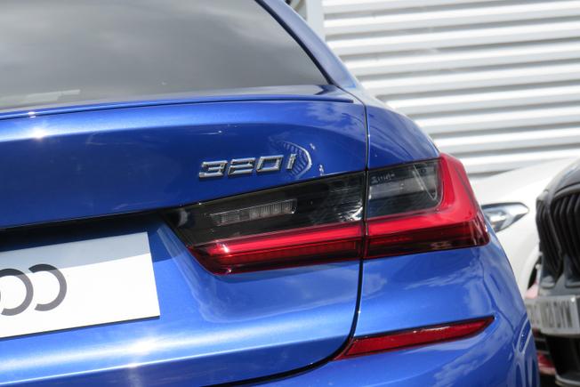 BMW 3 Series Photo 40
