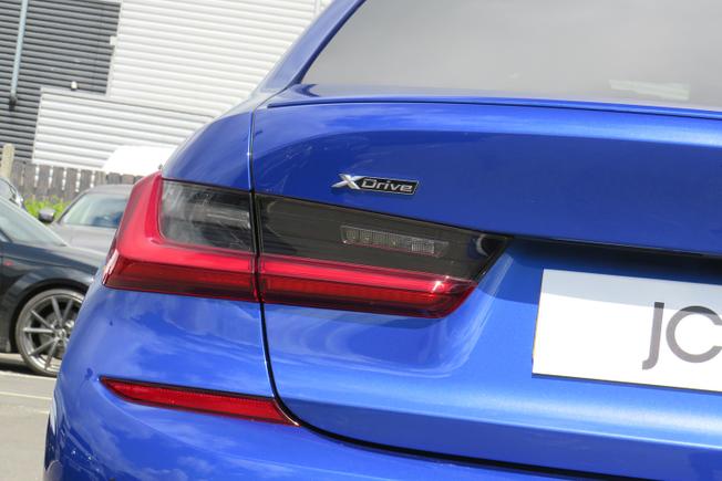 BMW 3 Series Photo 41